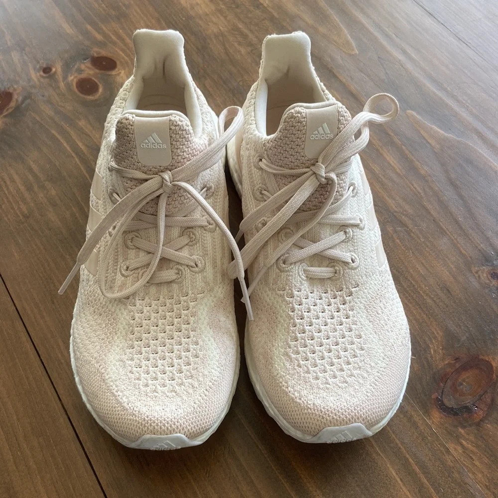 Women’s Adidas Ultraboost DNA Sneakers - Picture 5 of 8